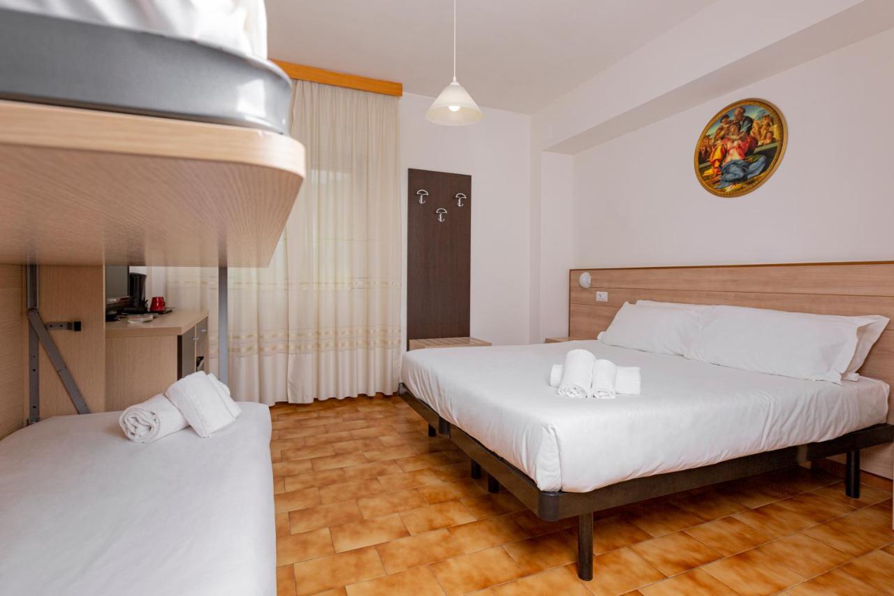 Catignano Hotel Gubbio Extérieur photo