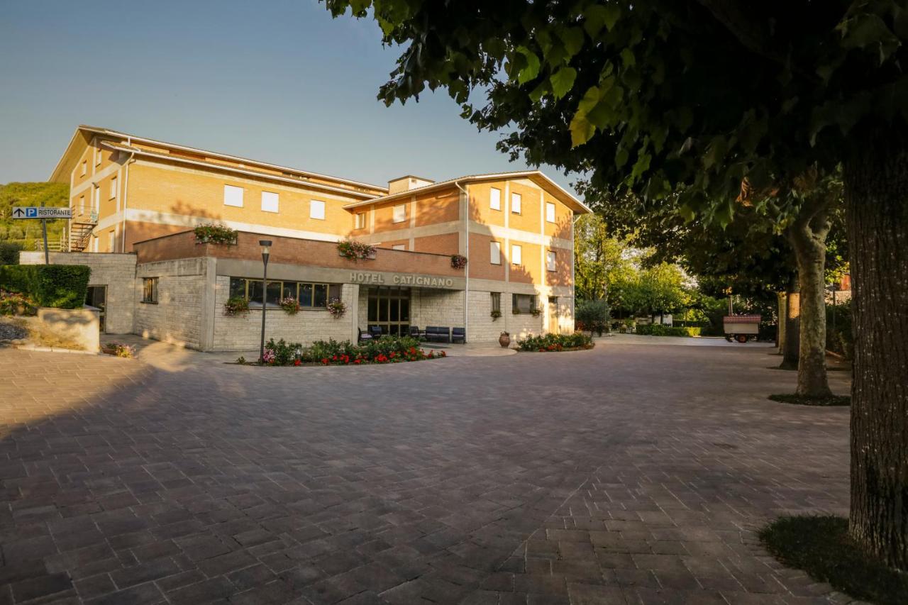 Catignano Hotel Gubbio Extérieur photo